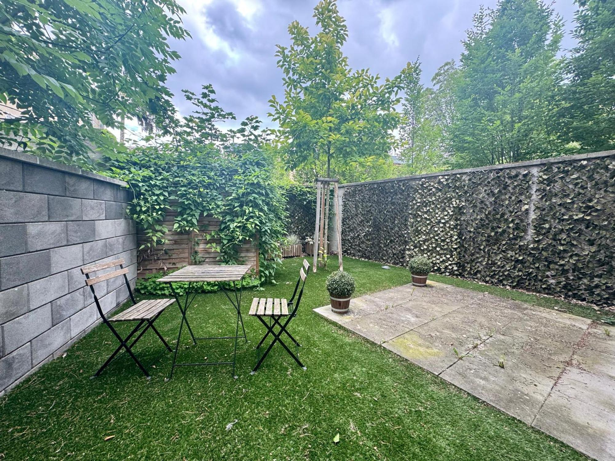 Moebliertes Mit Terrasse Apartment Wien